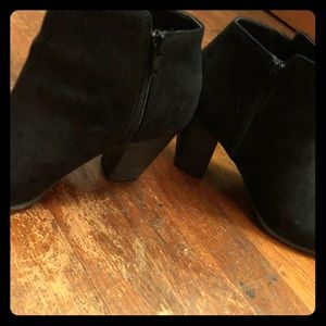 The perfect black bootie for fall!
